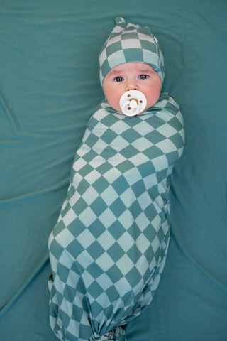 STORMY CHECKERS DREAM SWADDLE & BEANIE