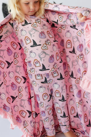 PRETTY LITTLE HAUNTS DREAM RUFFLE BLANKET