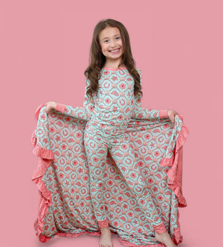 COASTAL COWGIRL DREAM RUFFLE BLANKET