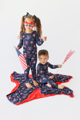 RED, WHITE & BOOM DREAM BLANKET