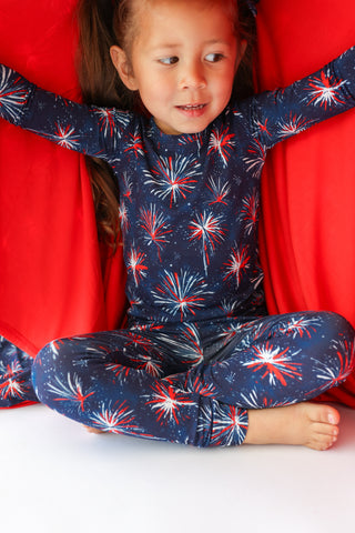 RED, WHITE & BOOM DREAM SET