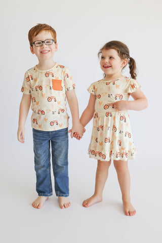 FARMYARD FRIENDS DREAM POCKET TEE
