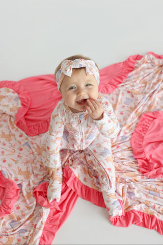 KINSLEY'S BLOOM & BOOTS DREAM RUFFLE BLANKET