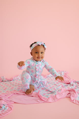 COQUETTE COAST DREAM RUFFLE BLANKET