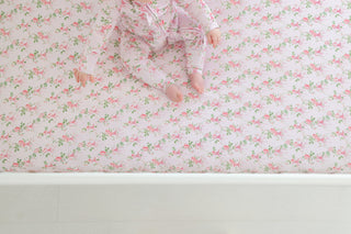 BLOOMING TRELLIS DREAM CRIB SHEET