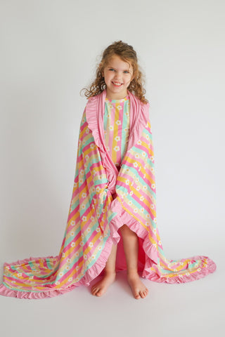 DAISY STRIPE DELIGHT RUFFLE DREAM BLANKET