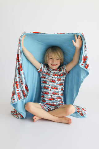 FIRETRUCK FRENZY DREAM SHORT SET