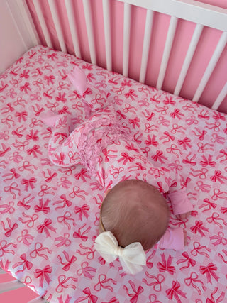 BOW CHECKERED CHARM DREAM CRIB SHEET
