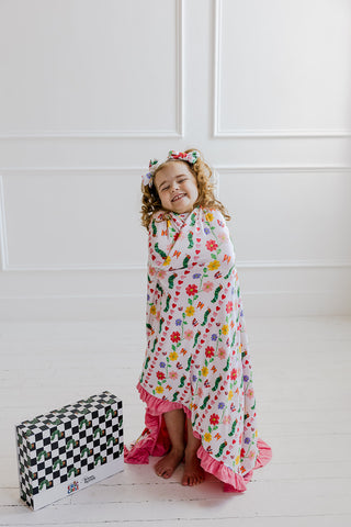 LOVEBUG BLOOMS DREAM RUFFLE BLANKET
