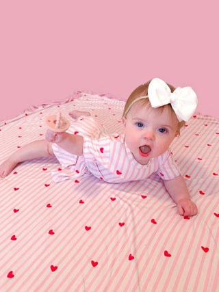 SWEETHEART STRIPES DREAM RUFFLE BLANKET