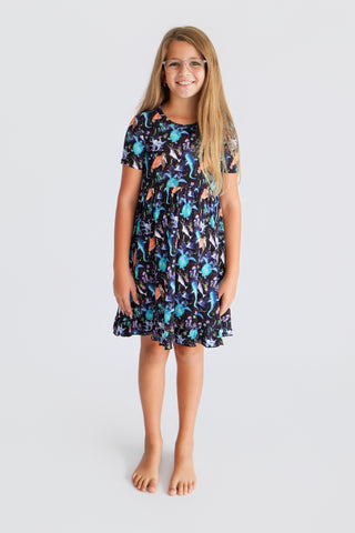 MIDNIGHT REEF DREAM RUFFLE DRESS