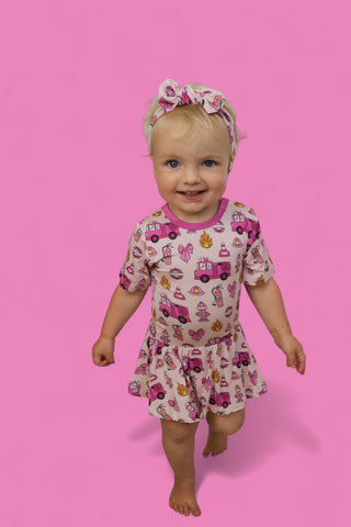 BLAZING BOWS AND HYDRANTS DREAM BOW