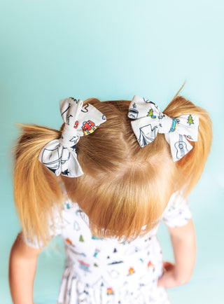 EXPLORE THE OUTDOORS DREAM BOW HAIR CLIPS