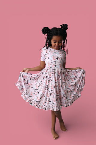 PRETTY AND PAR DREAM RUFFLE DRESS