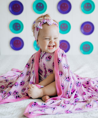 PINK TIE DYE SMILEY DREAM BOW