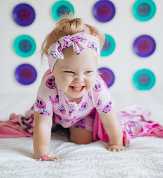 PINK TIE DYE SMILEY DREAM BOW