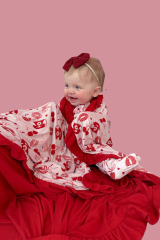 SEALED WITH LOVE DREAM RUFFLE BLANKET