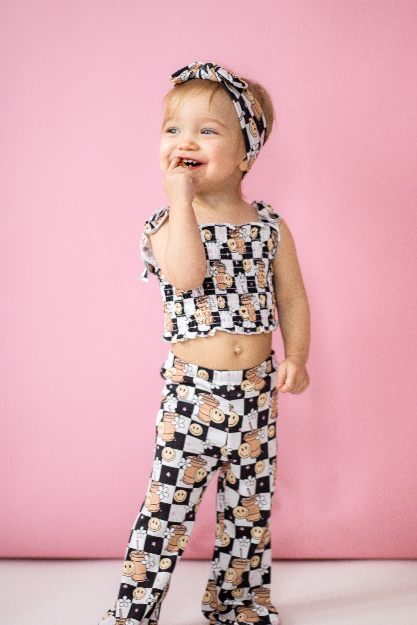 SMILEY CUP OF CHECKERS DREAM SMOCKED FLARE SET