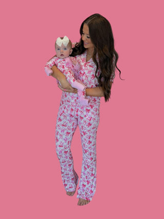 BOW CHECKERED CHARM SHORT SLEEVE WOMEN’S RELAXED FLARE DREAM SET