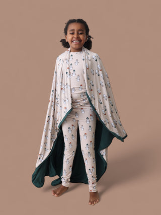 FROSTED FRIENDS DREAM BLANKET