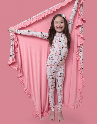 PRETTY AND PAR DREAM RUFFLE BLANKET