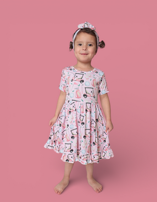 PRETTY AND PAR DREAM RUFFLE DRESS