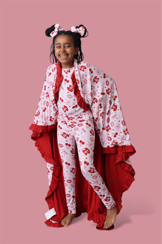 SEALED WITH LOVE DREAM RUFFLE BLANKET