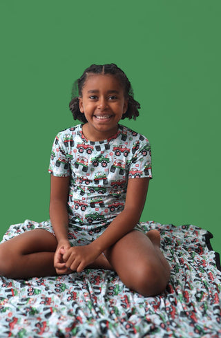 REVVED UP FOR CHRISTMAS DREAM SHORT SET