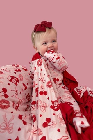 SEALED WITH LOVE DREAM RUFFLE BLANKET