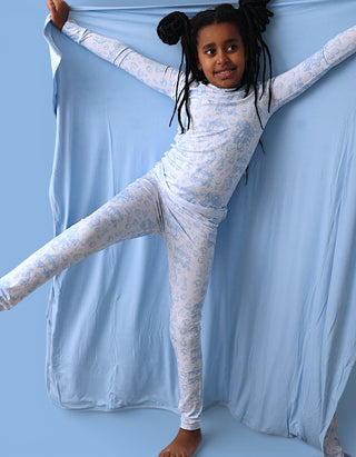 BLUEBELL EASTER TOILE DREAM BLANKET